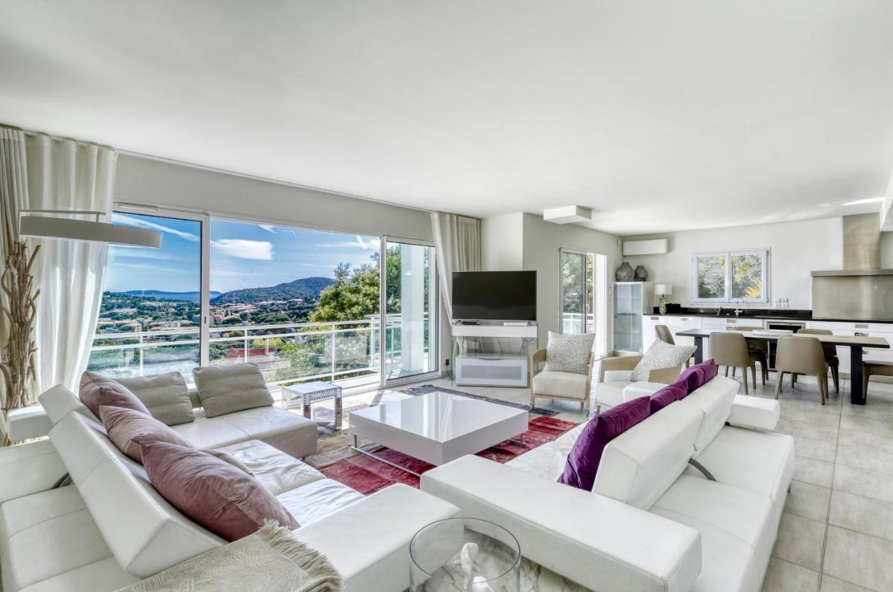 Beautiful Contemporary Villa With Sea View, Heated Swimming Pool, Near Saint Tropez 滨海卡瓦莱尔 外观 照片