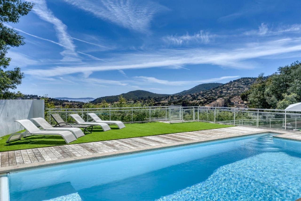 Beautiful Contemporary Villa With Sea View, Heated Swimming Pool, Near Saint Tropez 滨海卡瓦莱尔 外观 照片